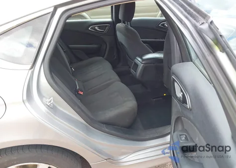 2016 Chrysler 200 Limited z USA, uszkodzony, nr VIN 1C3CCCAB2GN136508